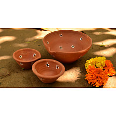 Diya { 1 Large + 2 Small Diya }